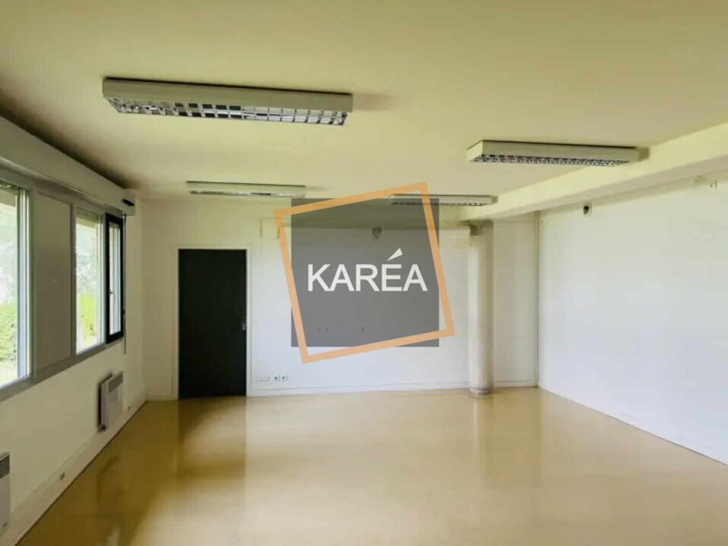 Locaux à vendre - 475m2 - Champs-Sur-Marne (77420)