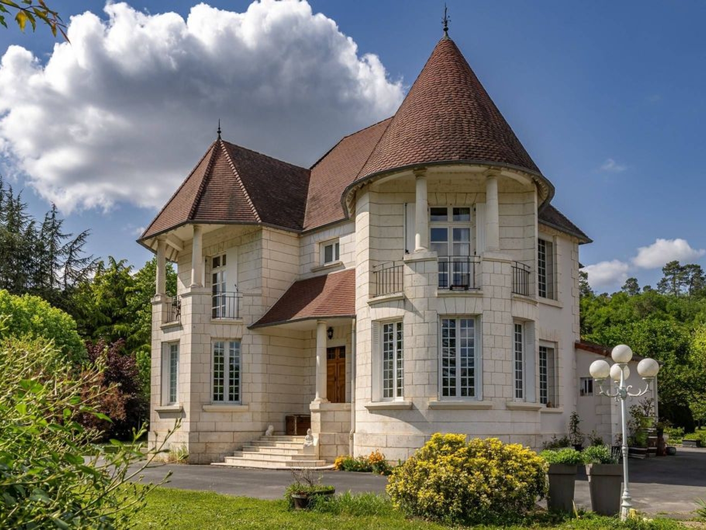 Maison individuelle 8 pièces 268 m²