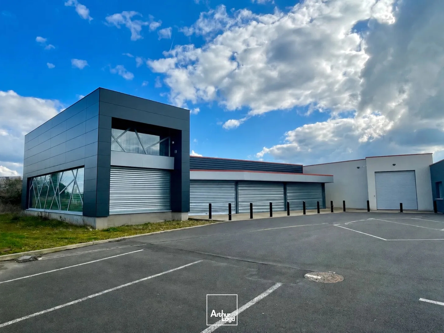 Locaux commerciaux à vendre à BOOS 76520