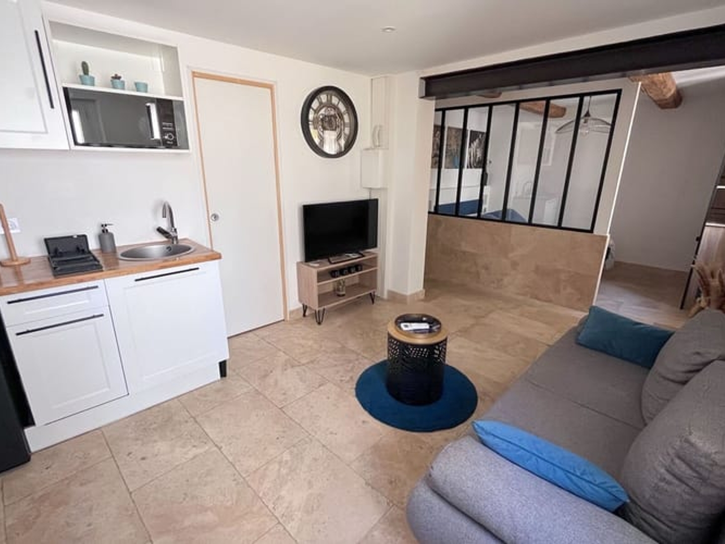 Immeuble à vendre - 4 pièces - 52m2 - L'isle-Sur-La-Sorgue (84800)