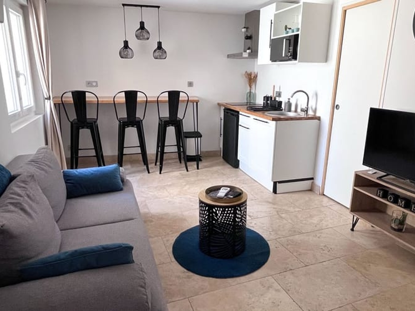 Immeuble à vendre - 4 pièces - 52m2 - L'isle-Sur-La-Sorgue (84800)
