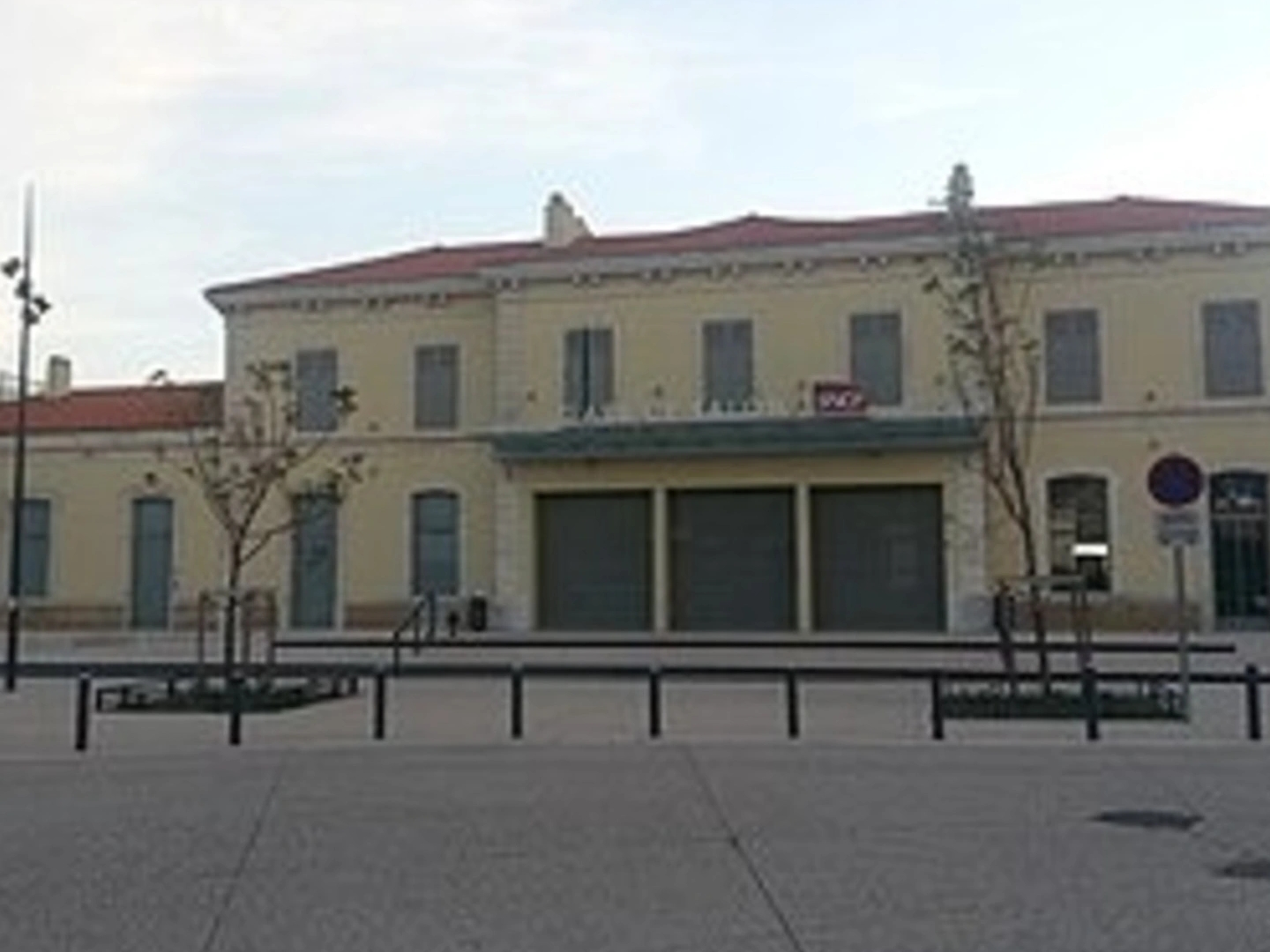 Commerce 4 pièces 240 m²