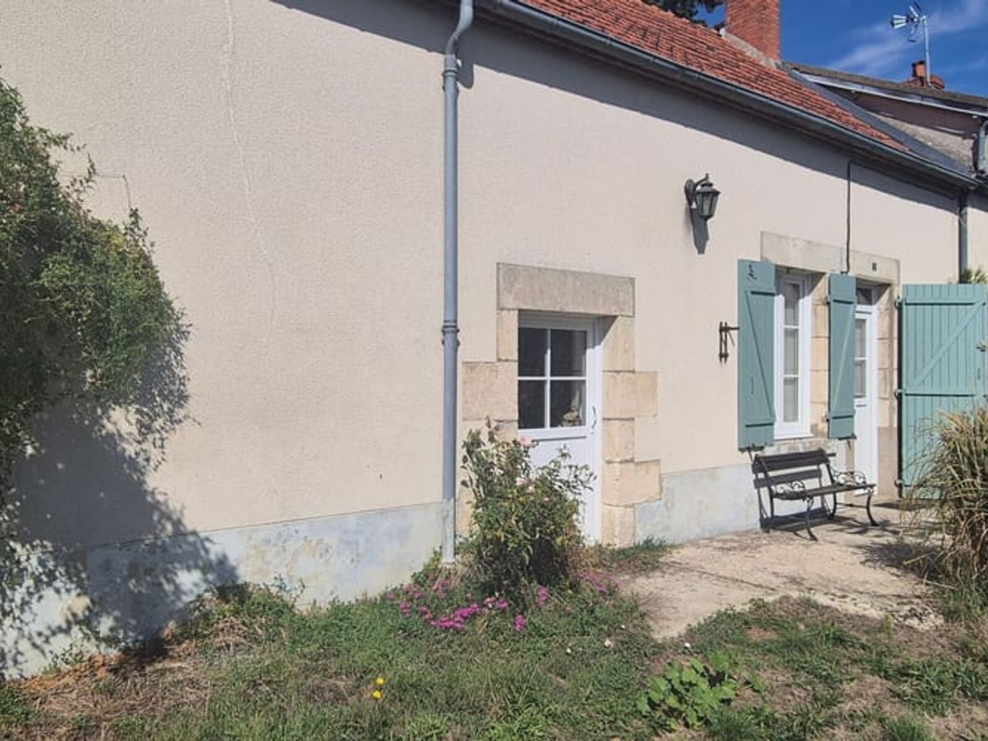 Maison à vendre - 2 pièces - 80m2 - Saint-Léger-Le-Petit (18140)