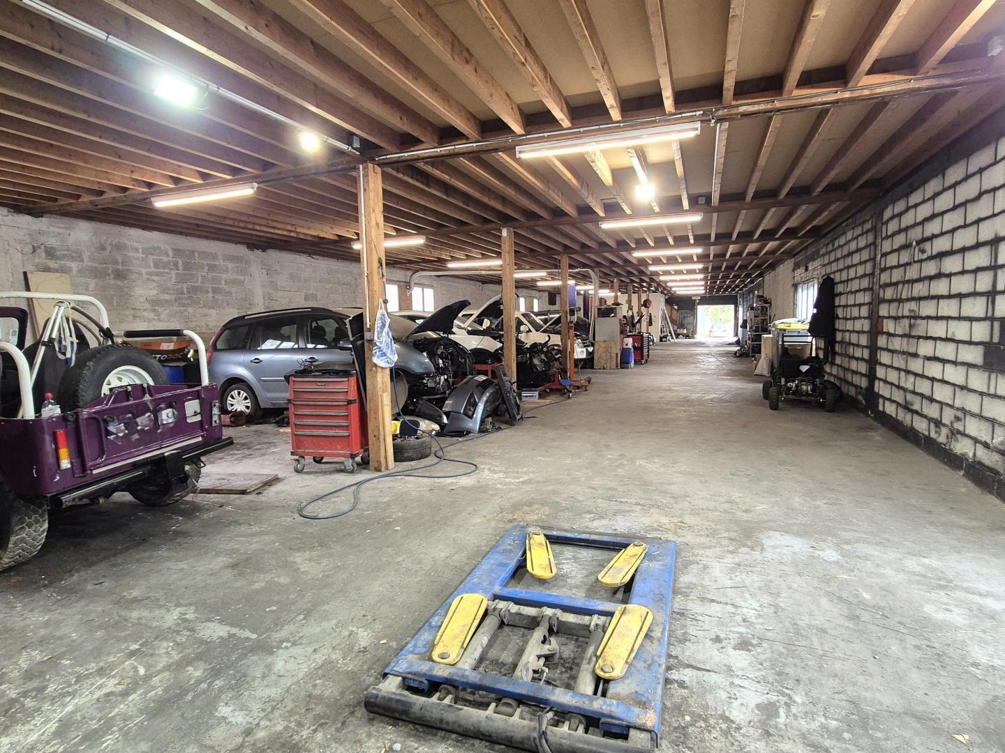 Locaux à vendre - 3 pièces - 1200m2 - Saint-Lô (50000)