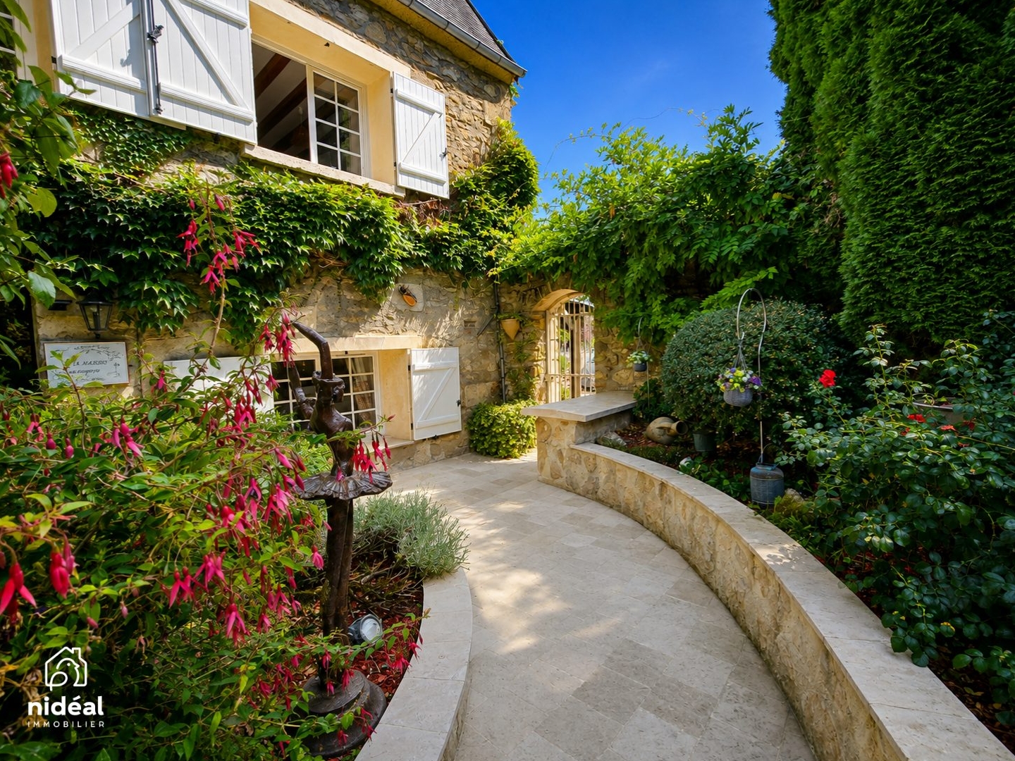 Maison de caractère en pierre à 5 km de Pierrefonds  Espace