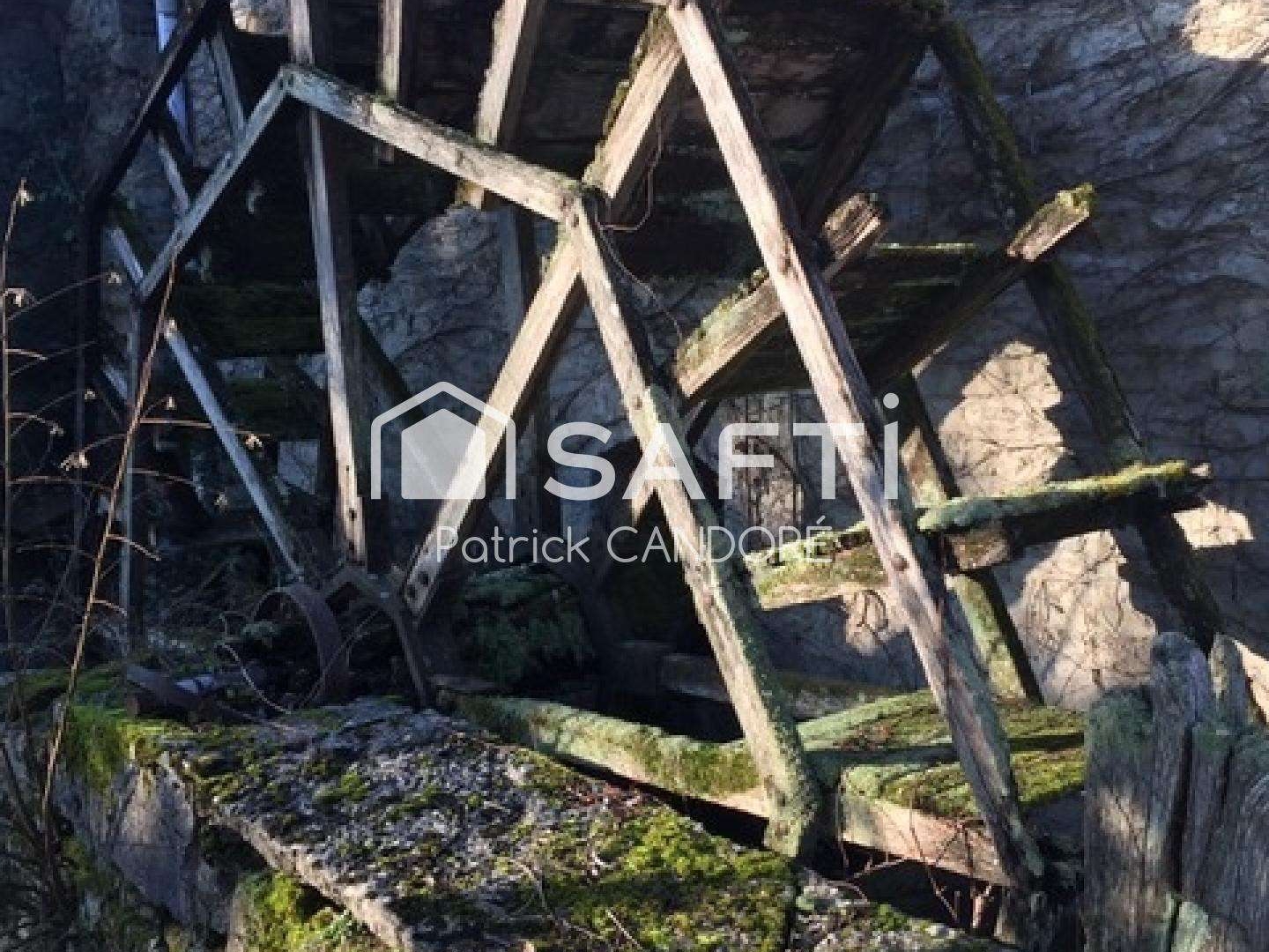 Vente authentique moulin à eau du 18ème à Bannegon