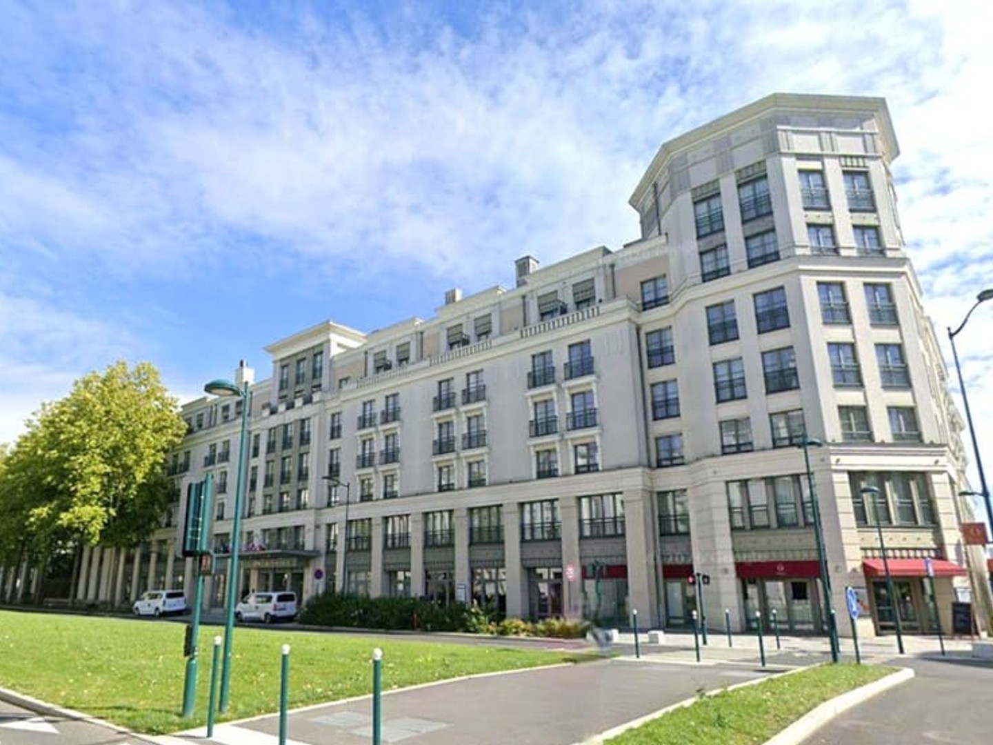 INVESTISSEMENT LOCATIF - CHESSY - Résidence de Tourisme Reside Etude Relais Spa Val d'Europe - 6,02% de rentabilité