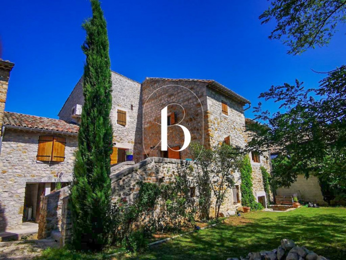 Demeure de ville et village 5 pièces 160 m²