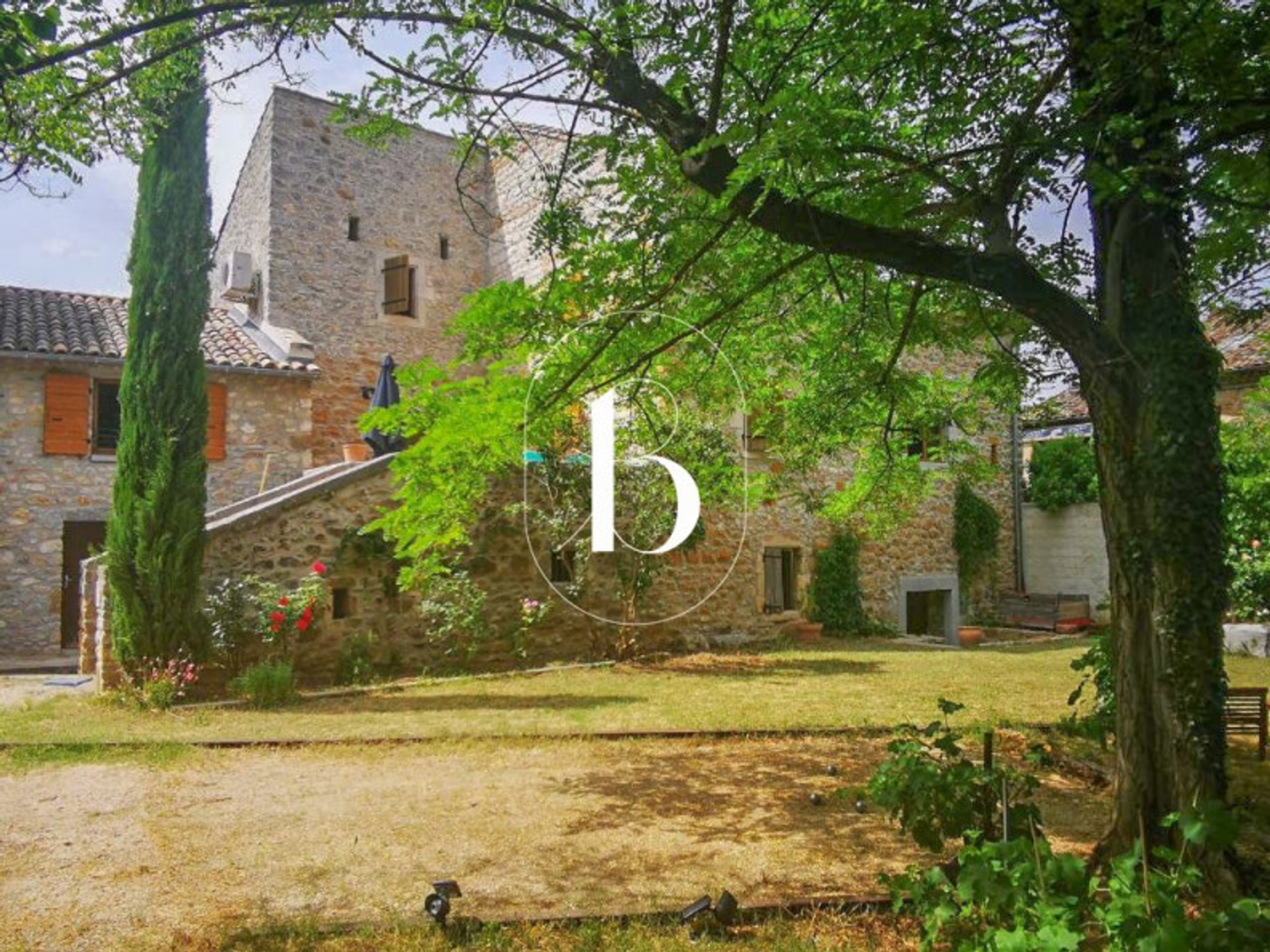 Maison à vendre - 5 pièces - 160m2 - Vallon-Pont-D'arc (07150)