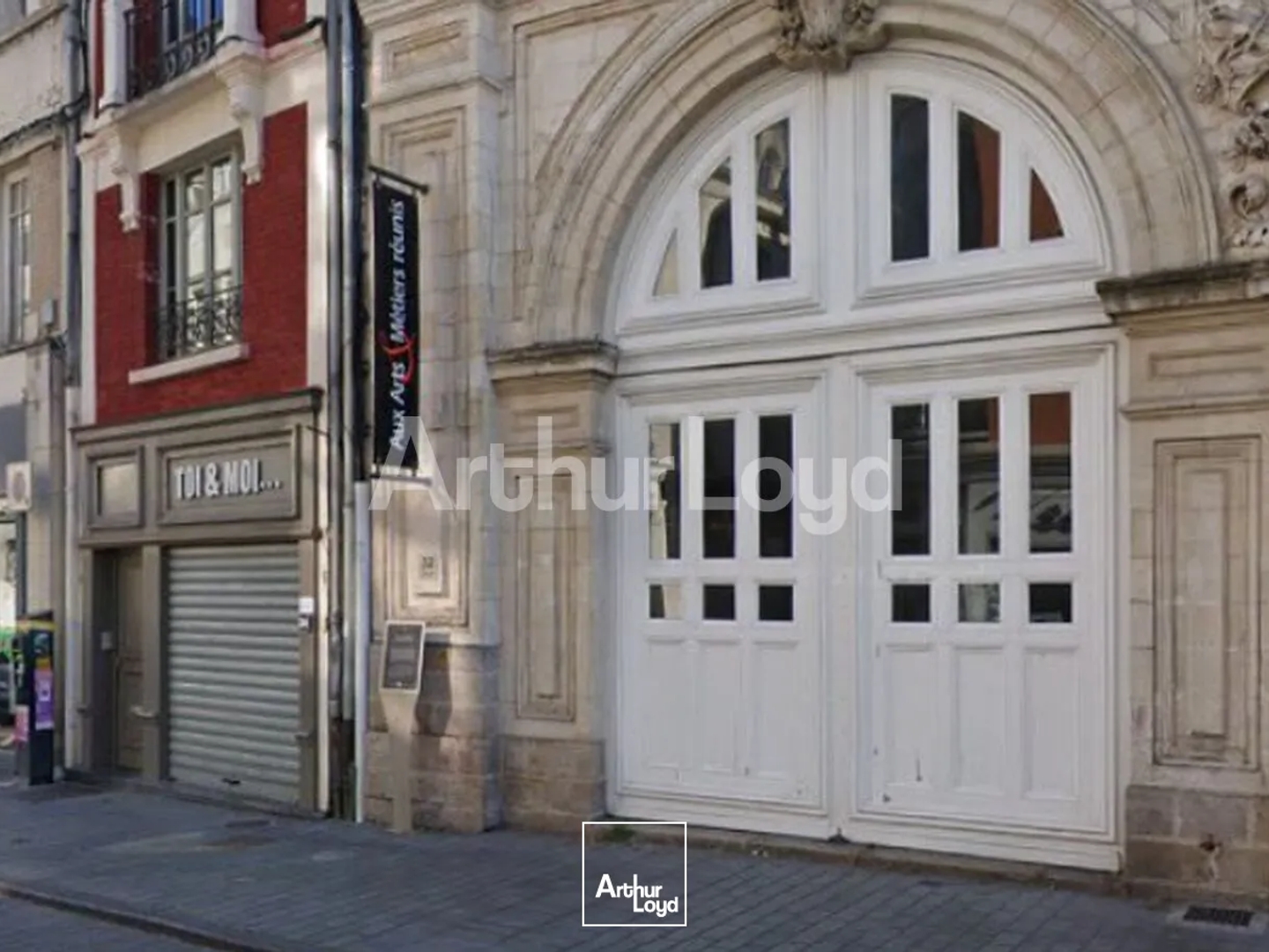Locaux à vendre - 137m2 - Arras (62000)