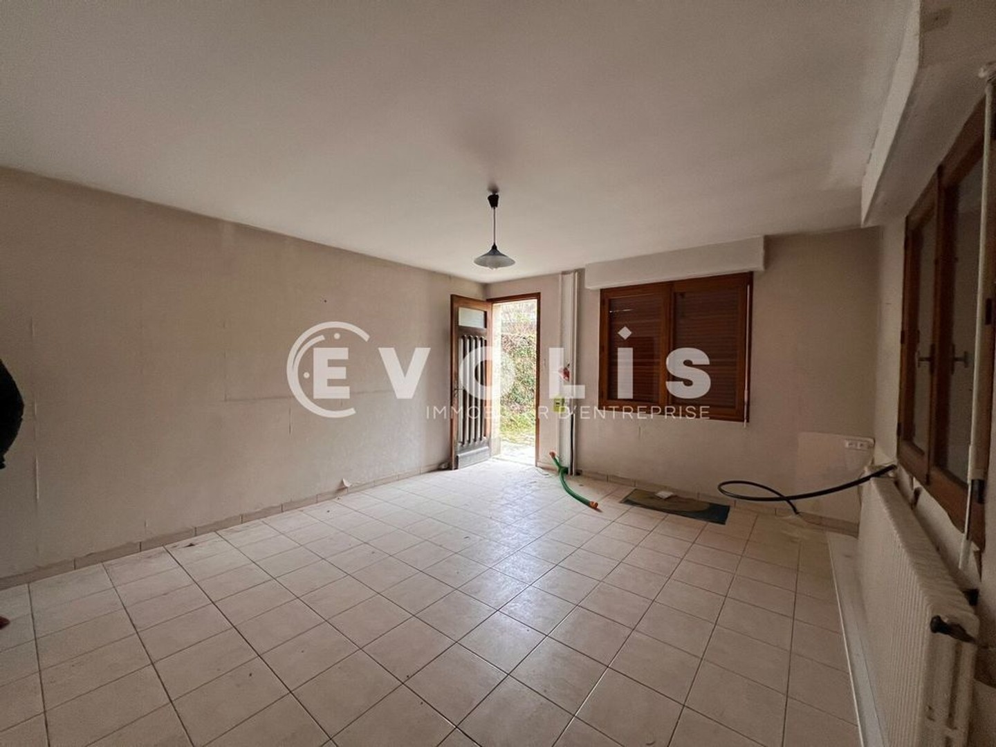 Bureaux - A VENDRE - 250 m² non divisible