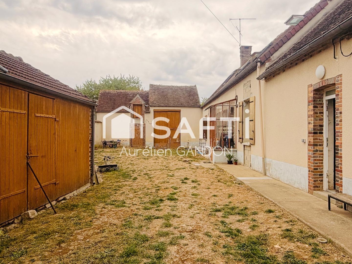 Maison à vendre - 6 pièces - 134m2 - Cuy (89140)