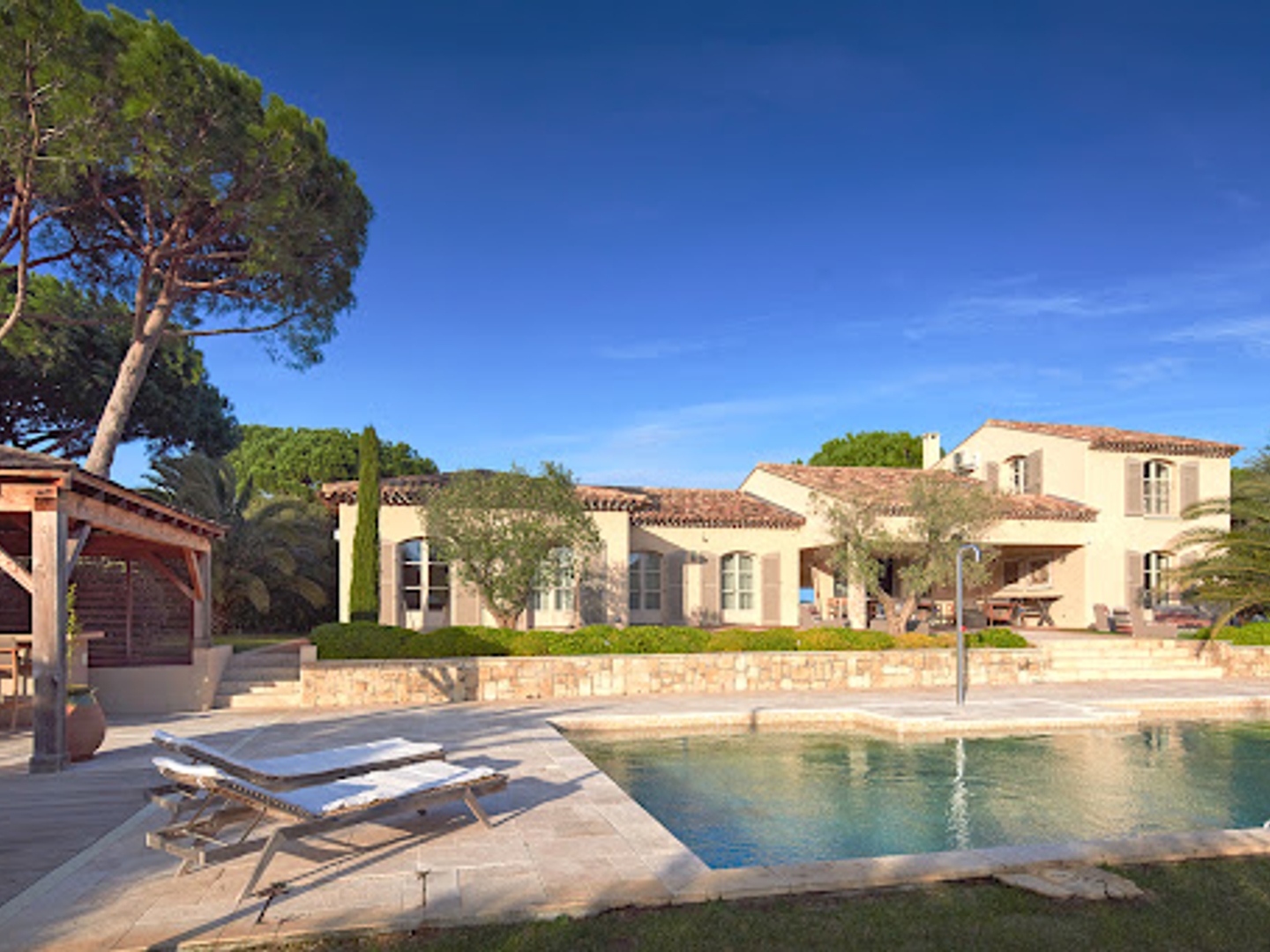 Maison à vendre - 6 pièces - 240m2 - Saint-Tropez (83990)