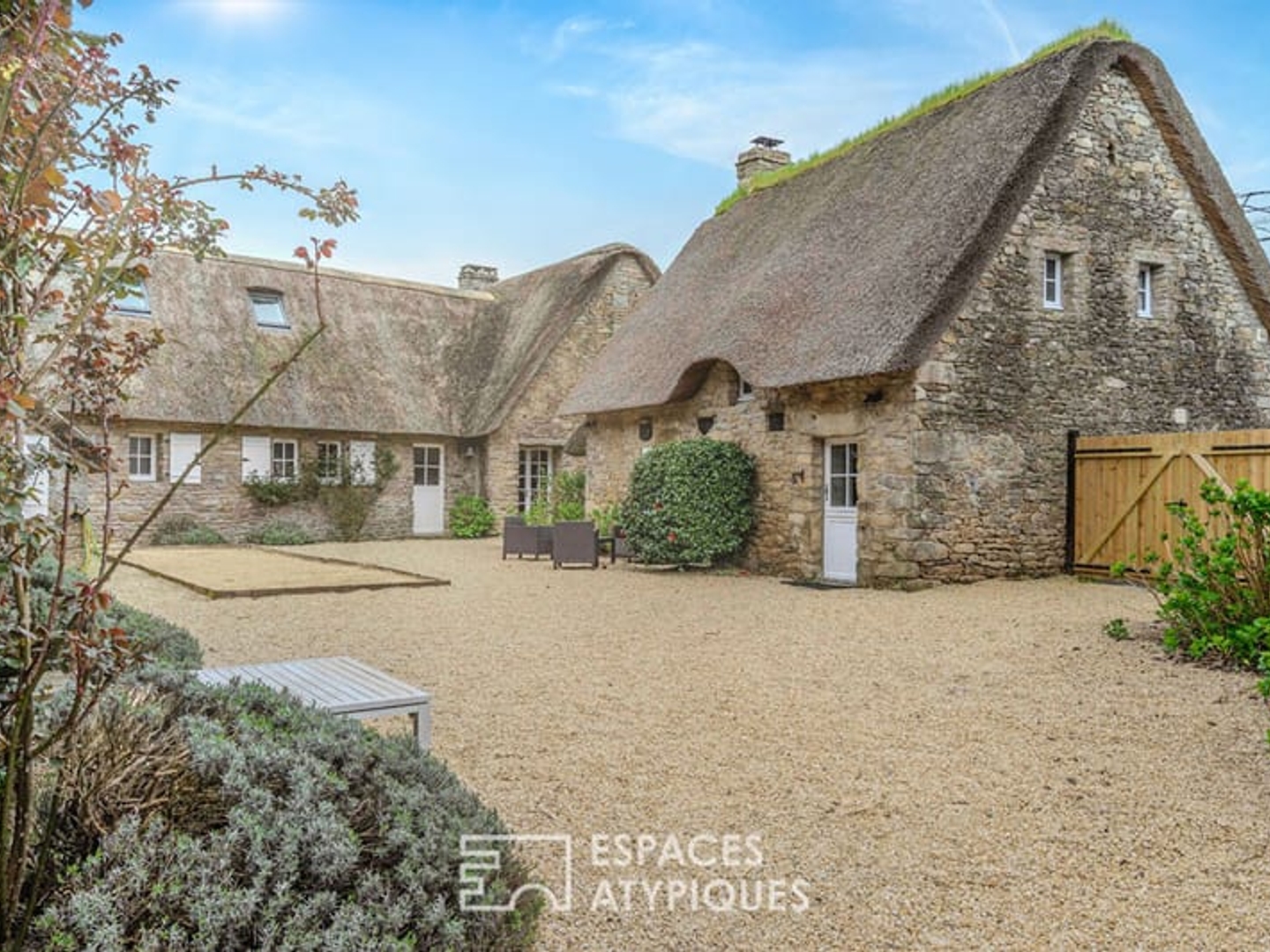 Maison à vendre - 15 pièces - 473m2 - Saint-Lyphard (44410)