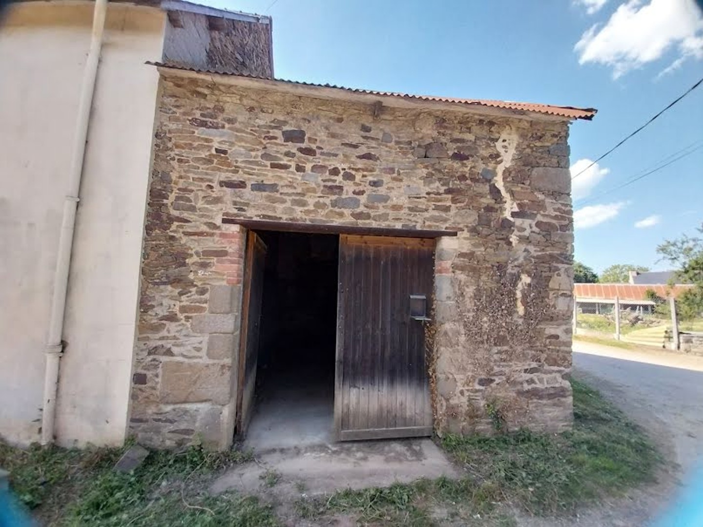 Parking / garage / box à vendre - 23m2 - Miniac-Morvan (35540)