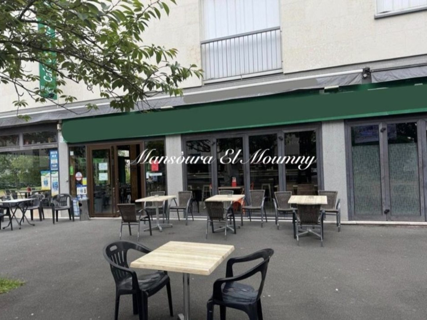 Local commercial 150 m²