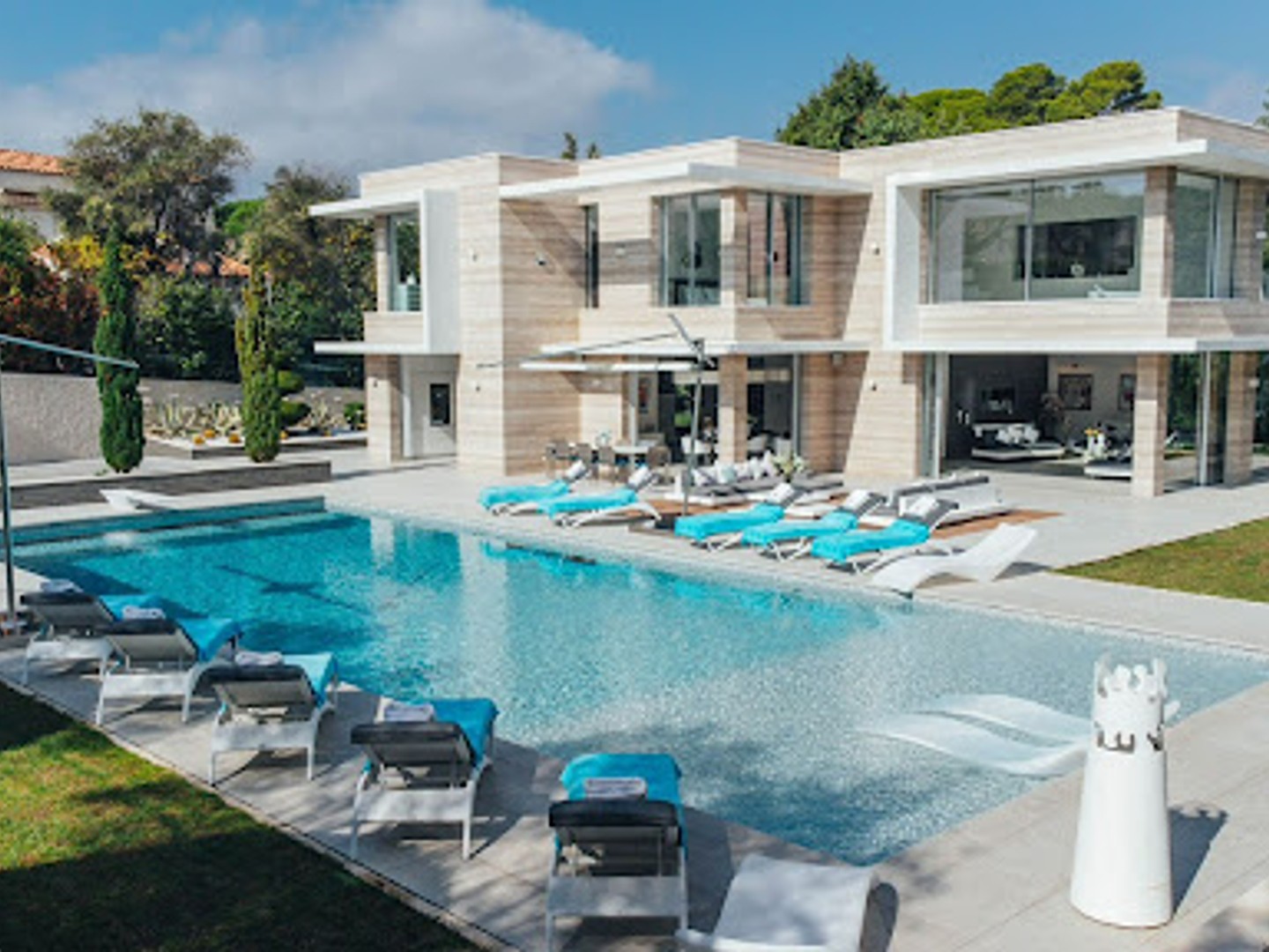 Maison 12 pièces 796 m²