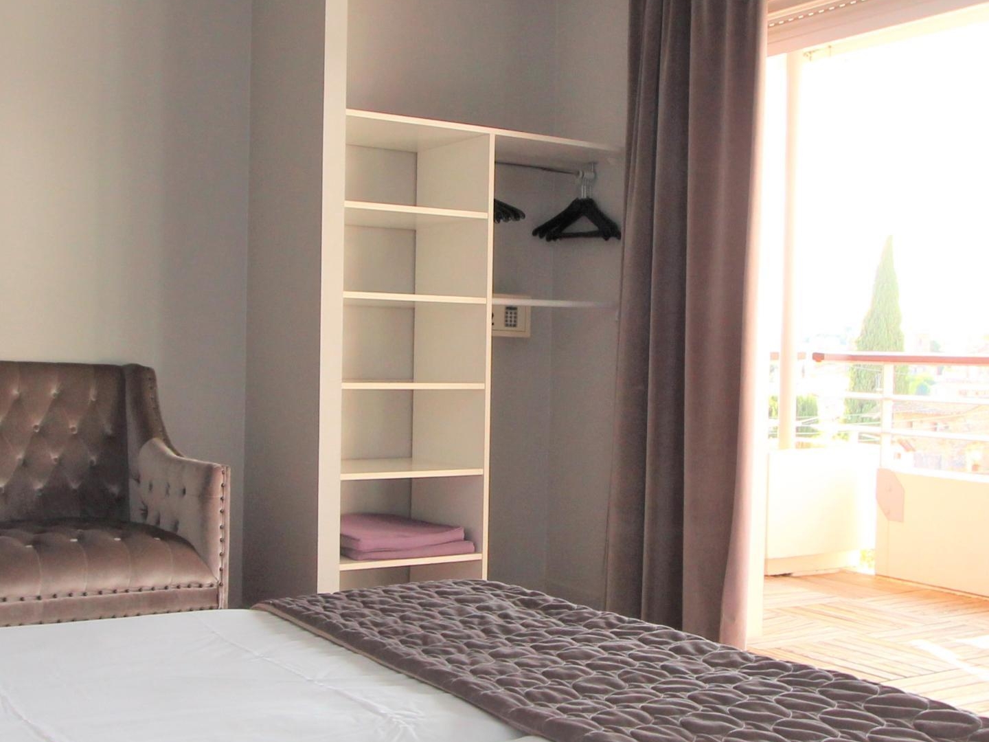 LE CANNET, IDEAL INVESTISSEMENT LOCATIF, STUDIO, 27m², TERRASSE, PISCINE, PARKING, FORTE RENTABILITE 7,5%