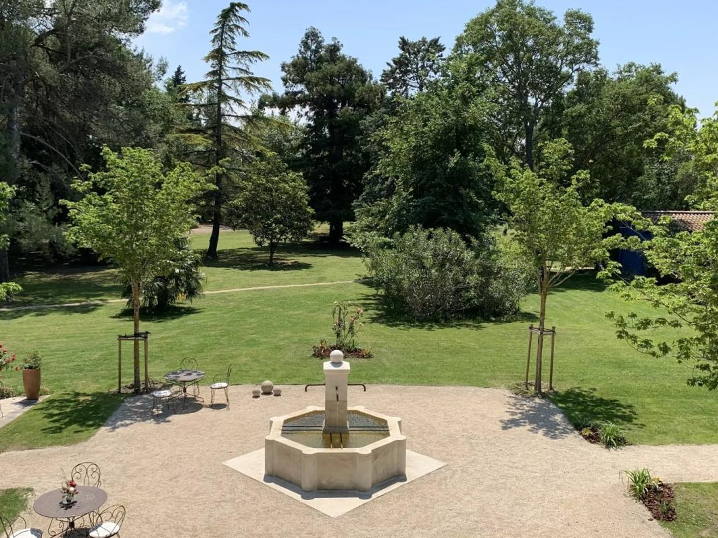 Vends propriété - 800 m² - 20 pièces - Avignon 84000