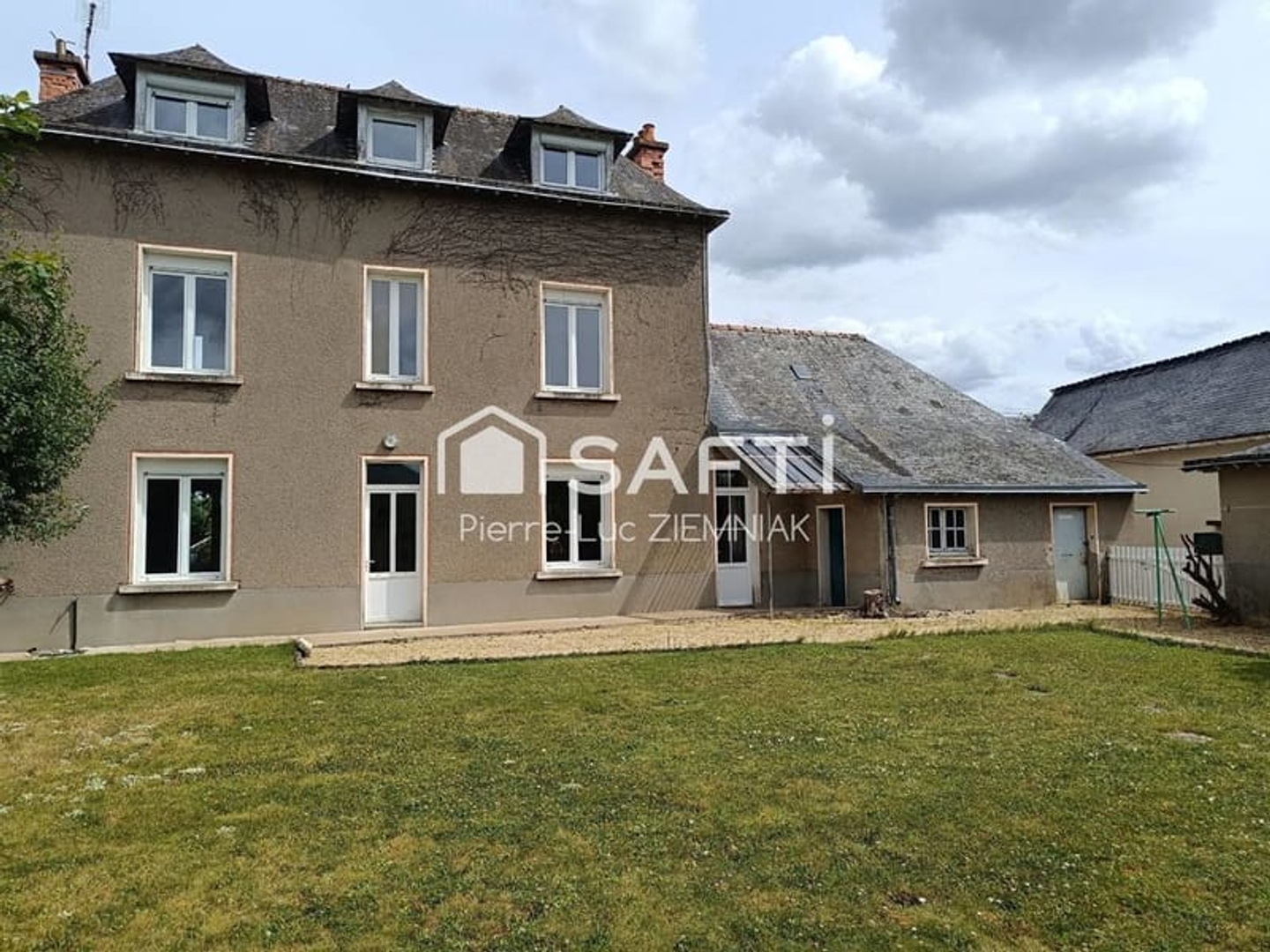 Maison de bourg 4 chambres.