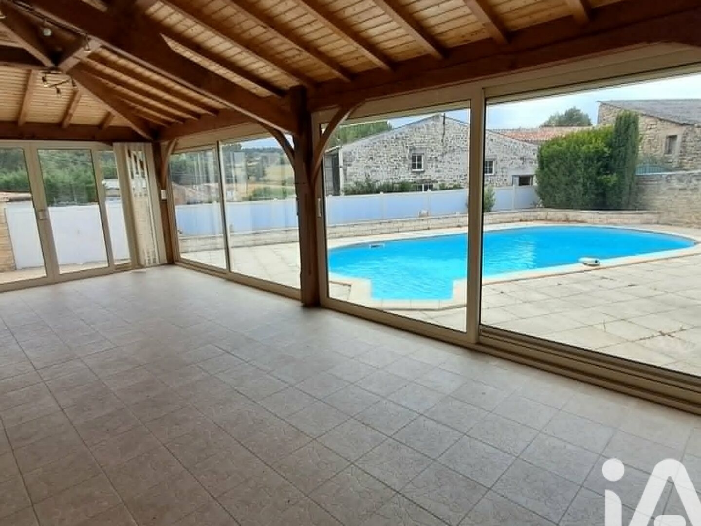 Maison à vendre - 5 pièces - 139m2 - Grandjean (17350)