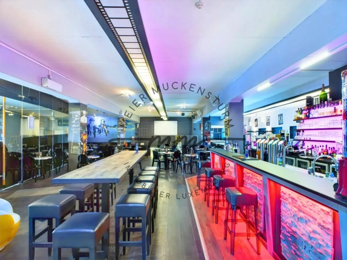Commerce 378 m²