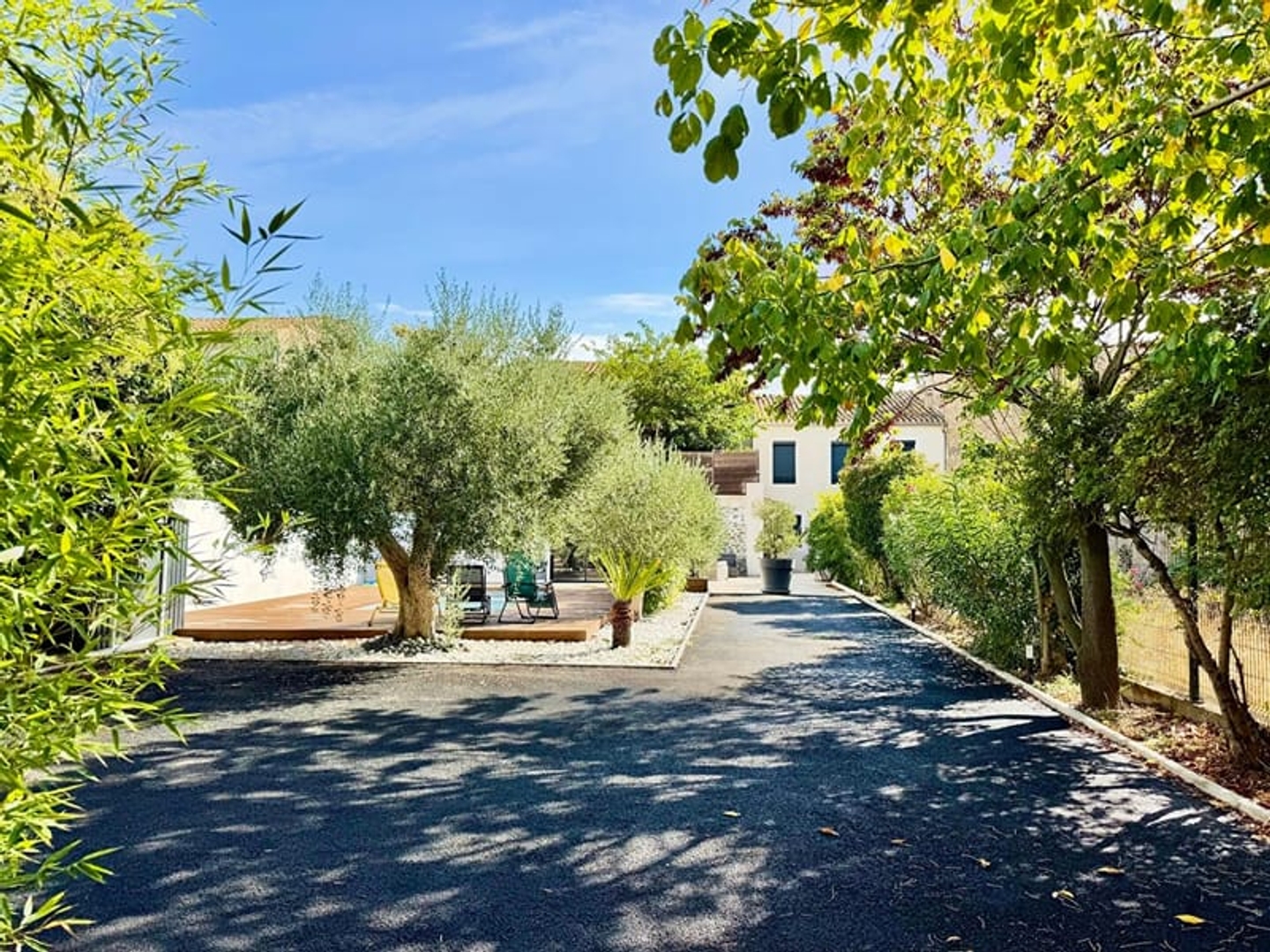 Maison de village T6 avec jardin & piscine