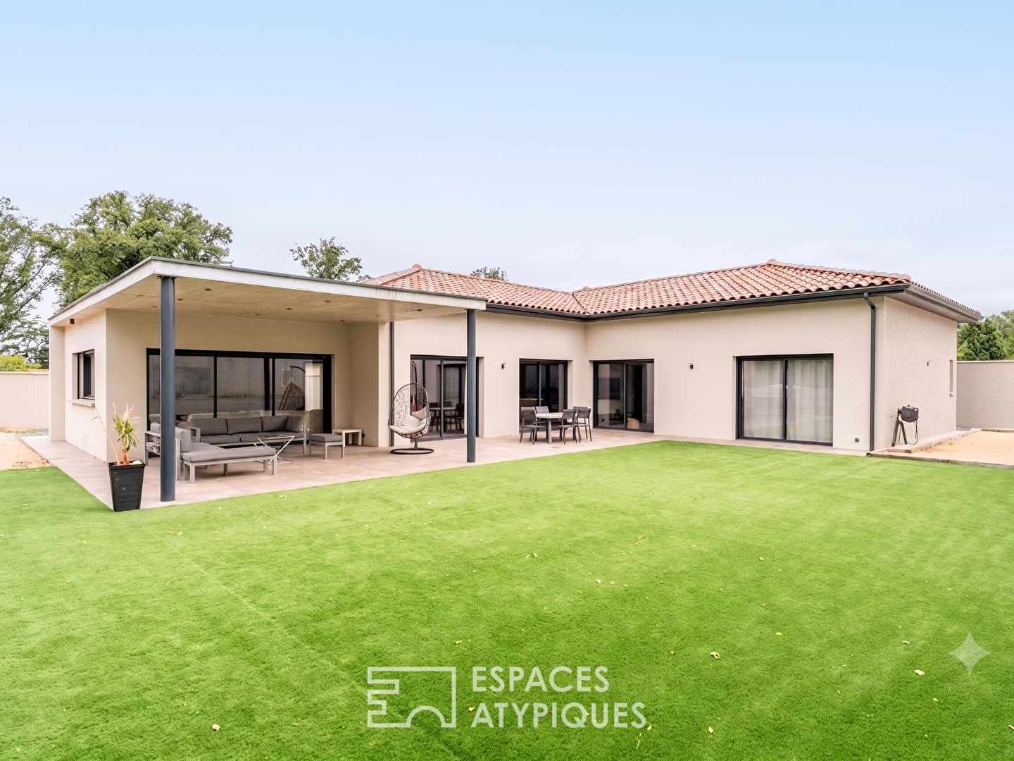 Maison contemporaine de plain-pied aux prestations haut de gamme à Montmerle-sur-Saône