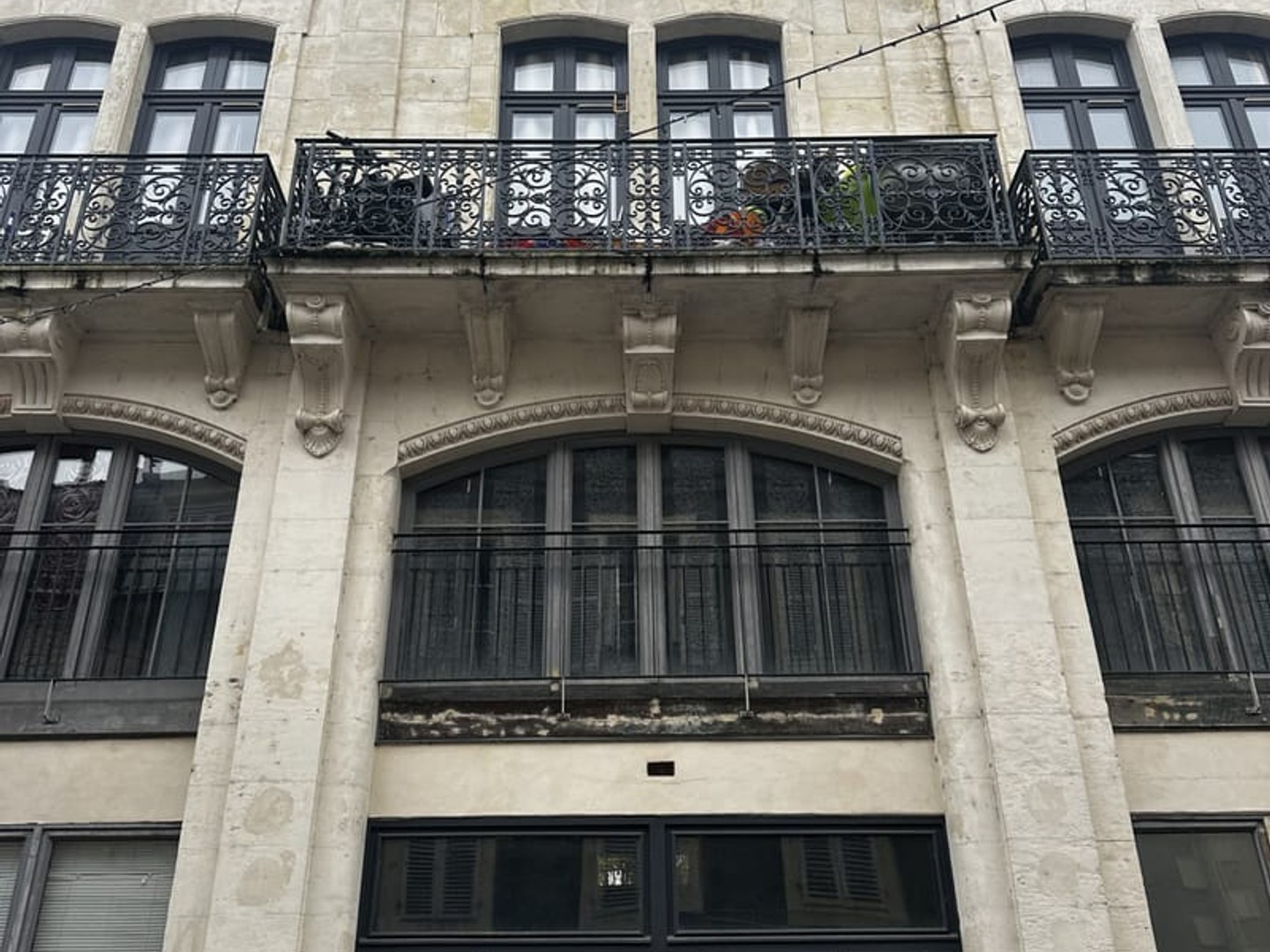 Loft 250 m2 avec Atelier - Plein Coeur de Nevers