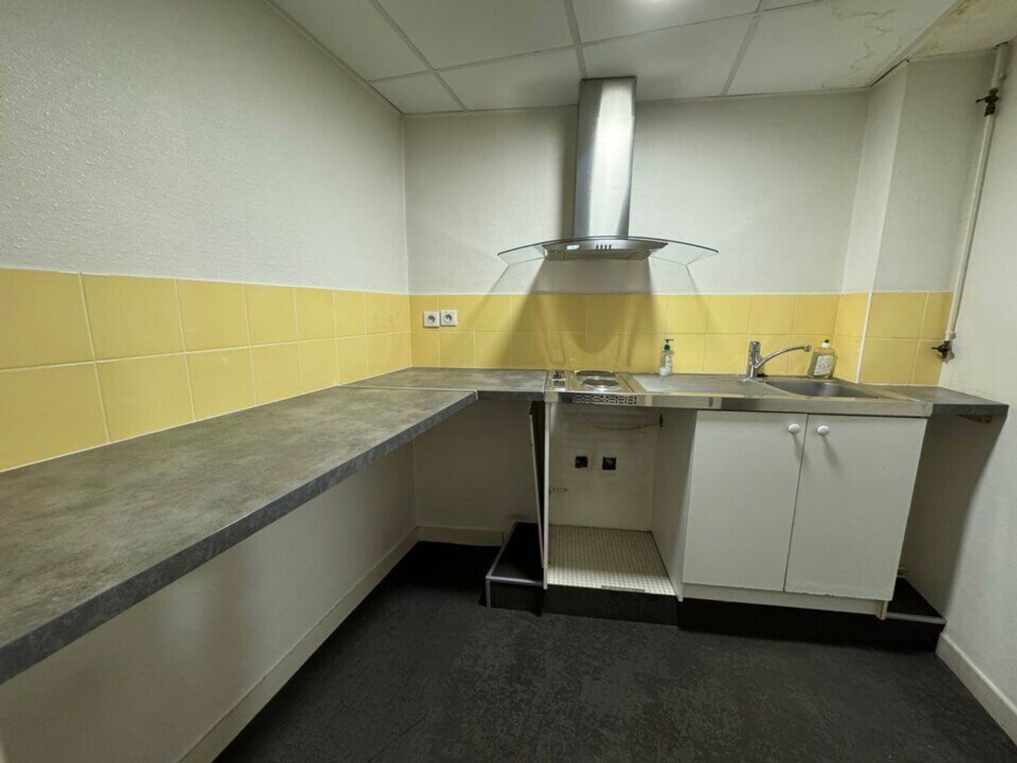 Bureaux à vendre - 1 pièce - 79m2 - Tours (37000)