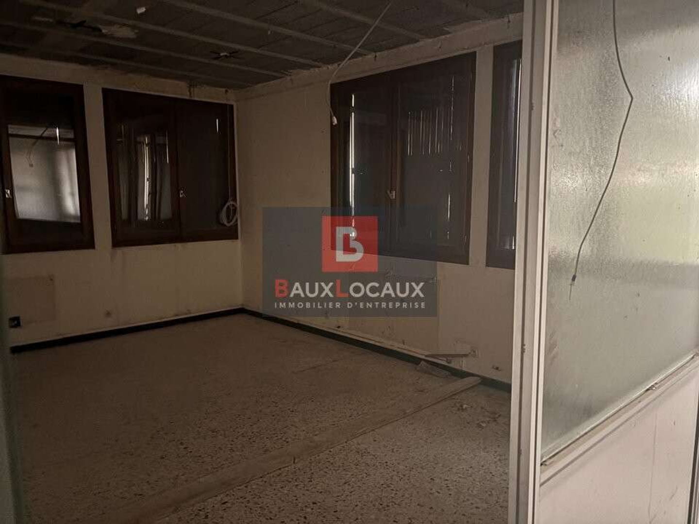 Châteaurenard : À vendre bureaux sur environ 51 m²
