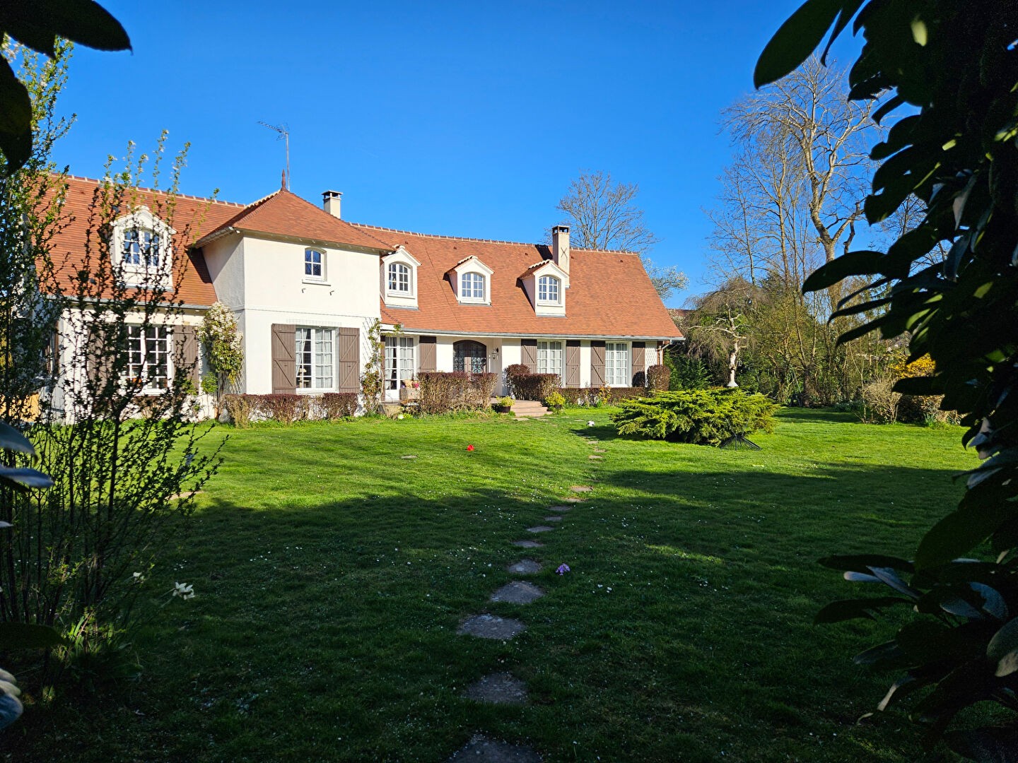 Maison à vendre - 7 pièces - 200m2 - Mareil-Sur-Mauldre (78124)