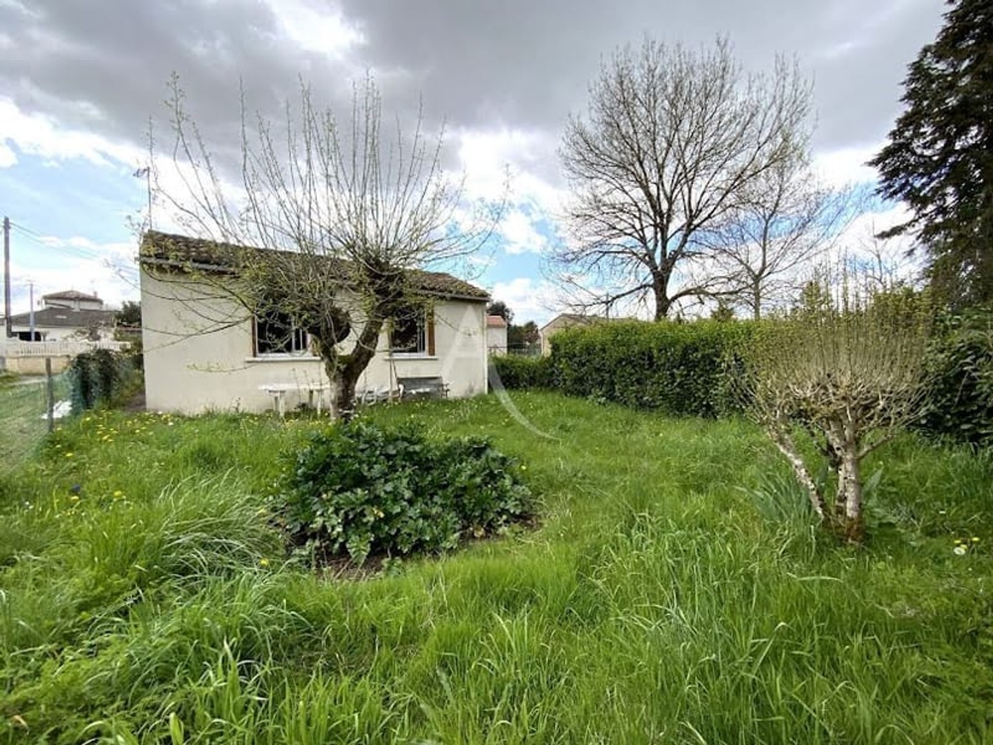 Maison à vendre - 3 pièces - 62m2 - Jonzac (17500)