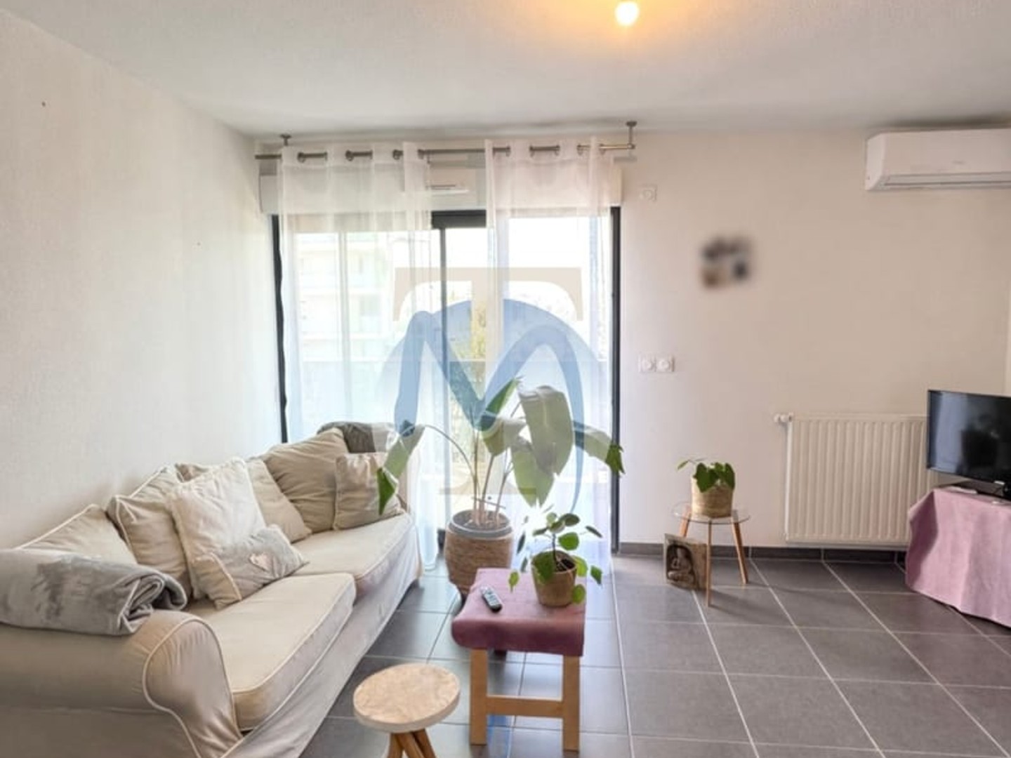 Appartement 2 pièces avec terrasse, parking et cave