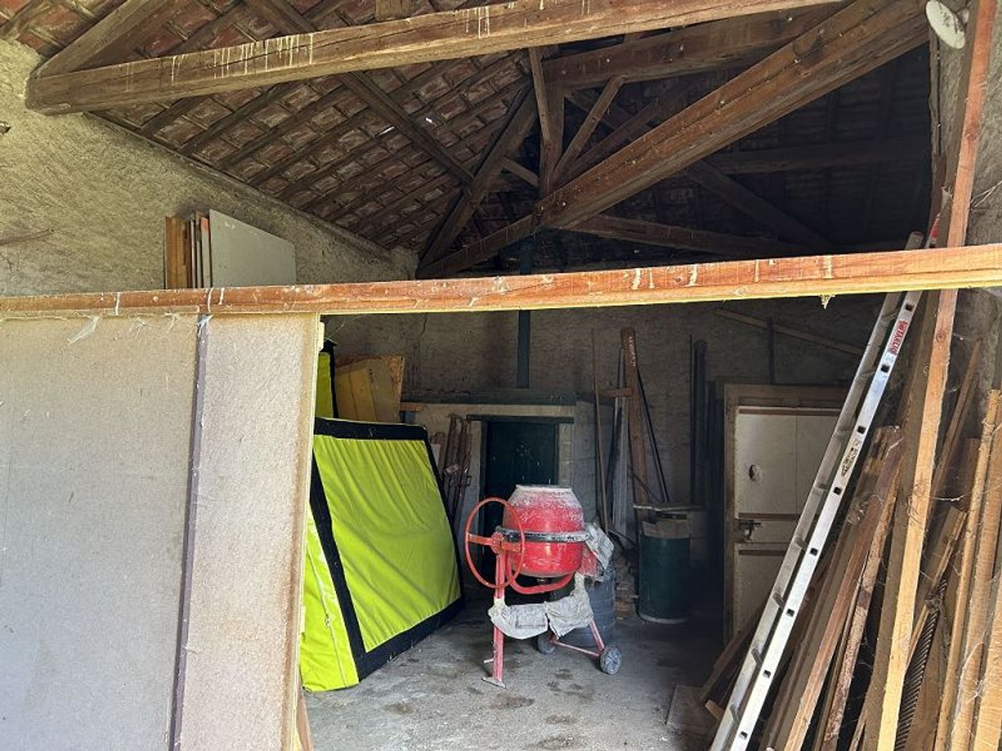 Maison à vendre - 3 pièces - 250m2 - Montrond-Les-Bains (42210)