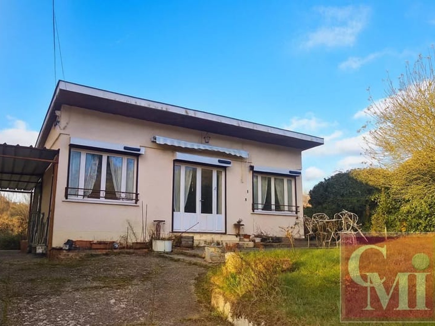 Maison de plain-pied (2 chambres) édifiée sur un terrain de 1 22