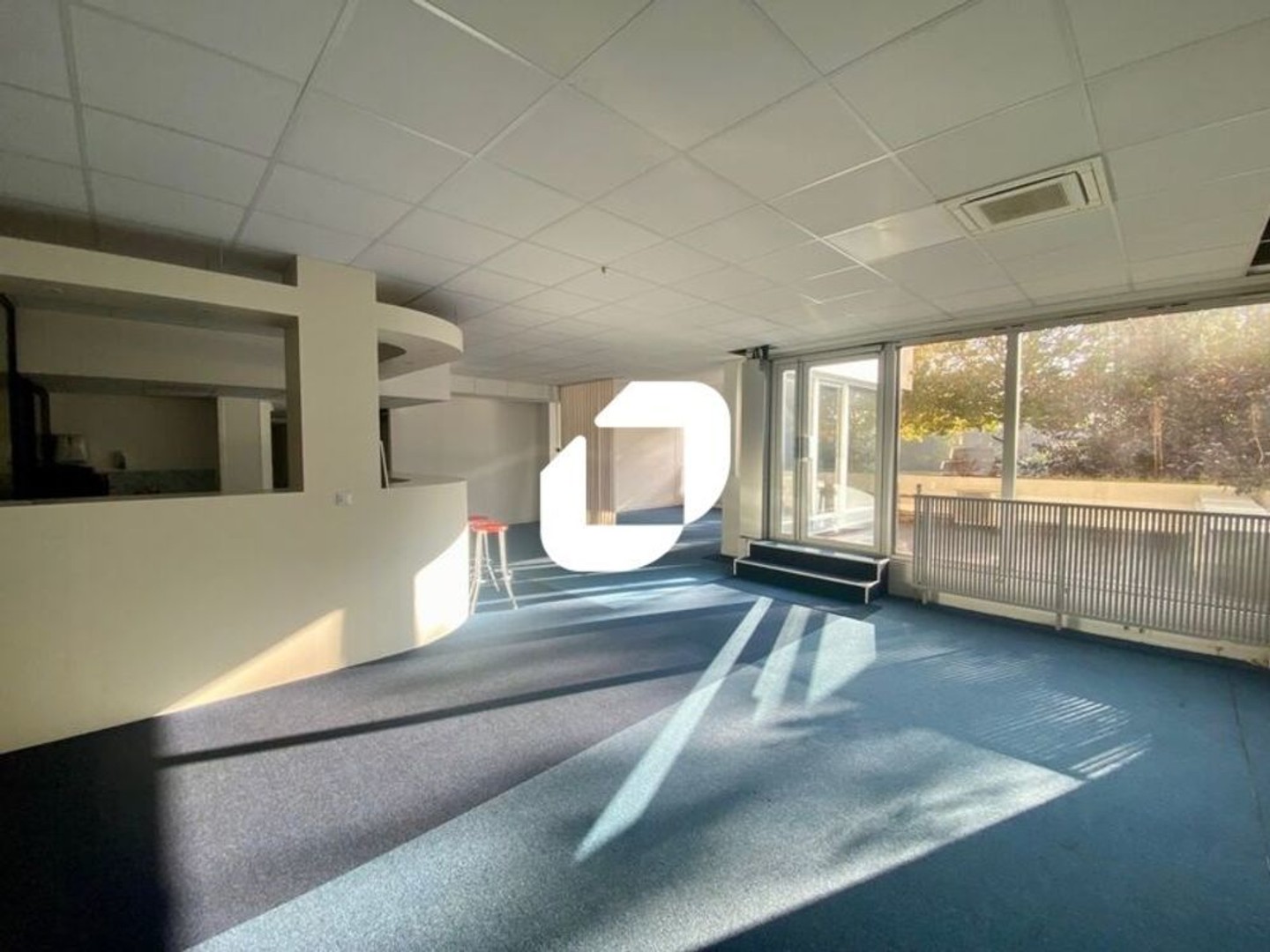 Bureaux - A VENDRE - 831 m² non divisibles