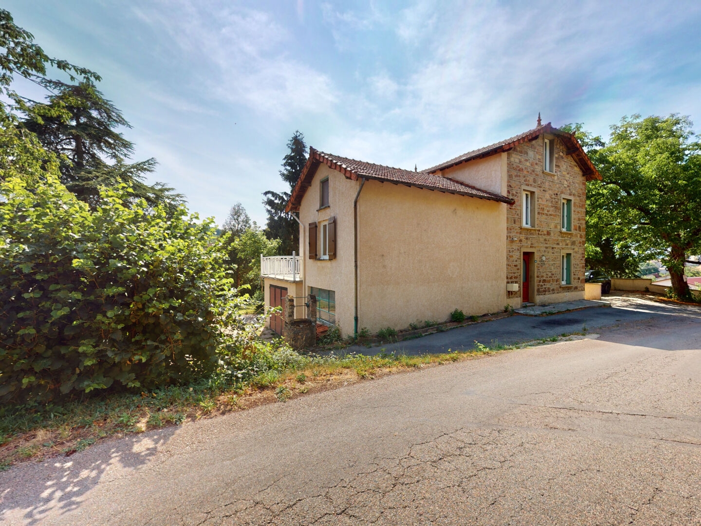 Maison à vendre - 5 pièces - 138m2 - Belmont-De-La-Loire (42670)