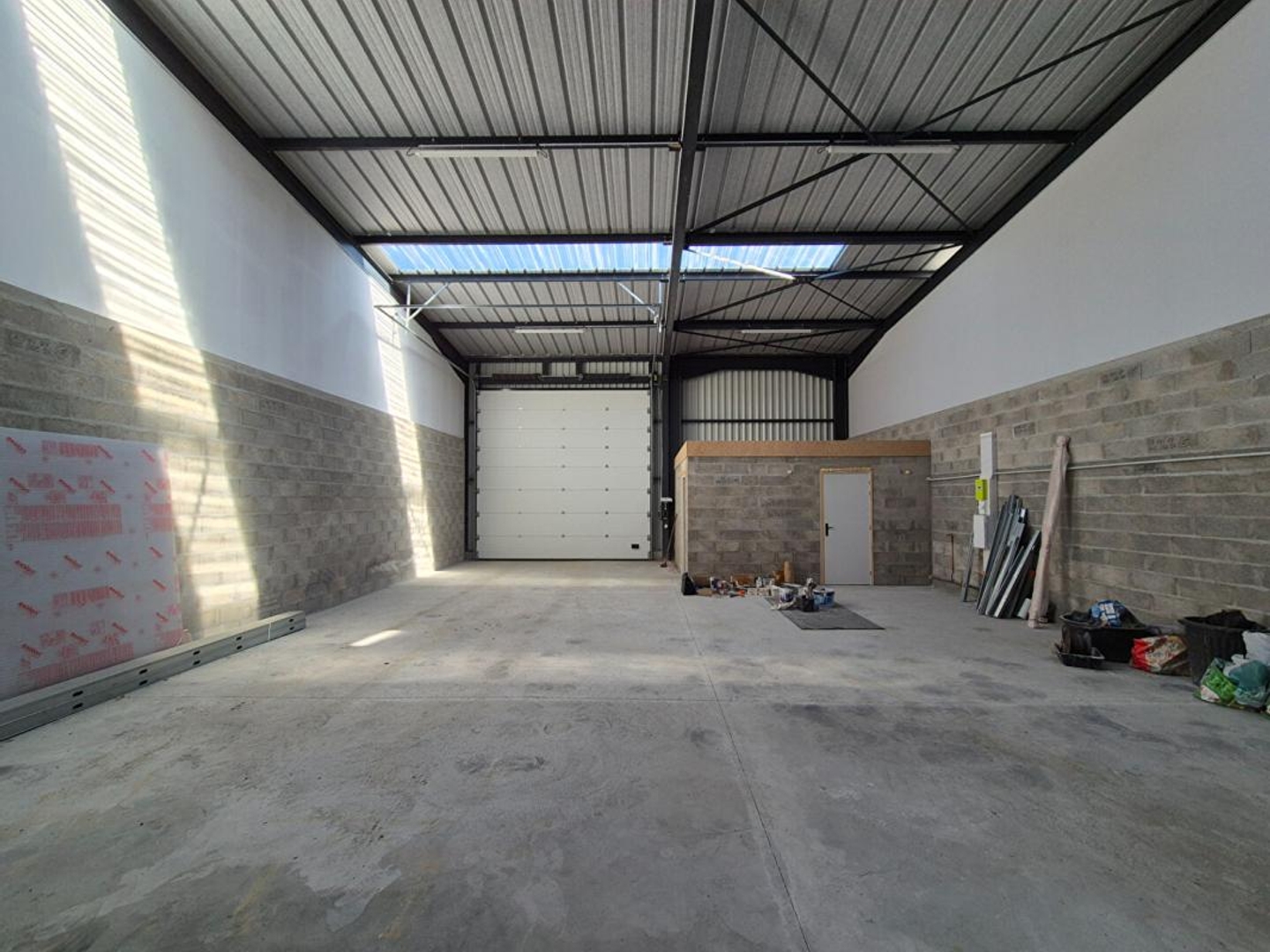 Parking / garage / box à vendre - 110m2 - Cléguer (56620)