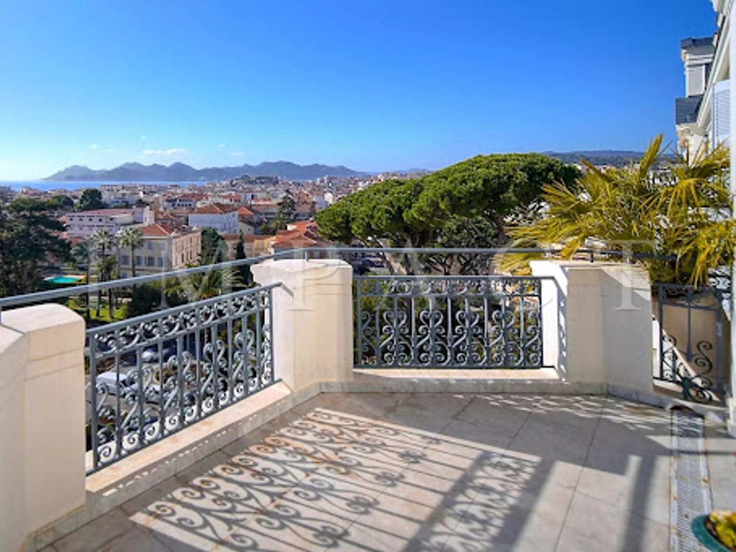 Appartement 6 pièces 239 m²