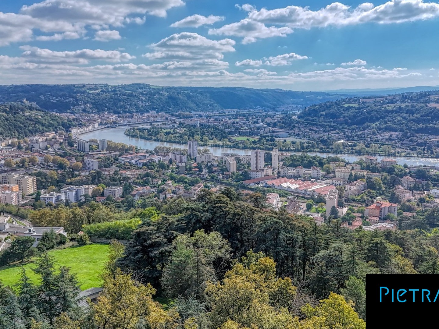 Terrain 1278 m²