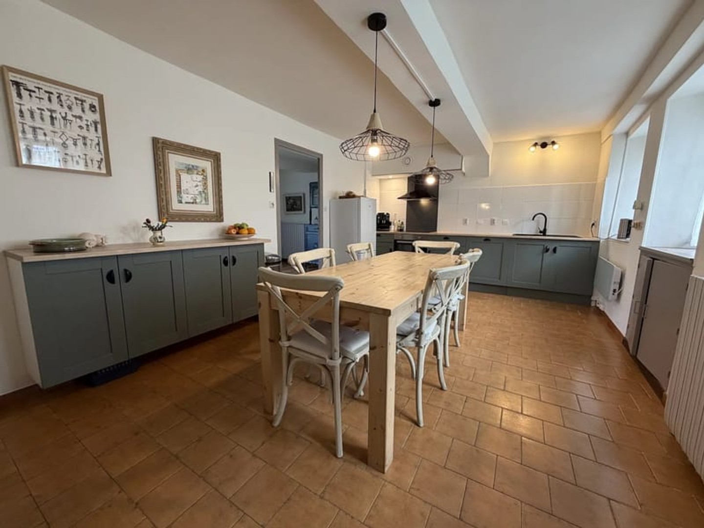 Maison à vendre - 9 pièces - 242m2 - Lucenay-L'évêque (71540)