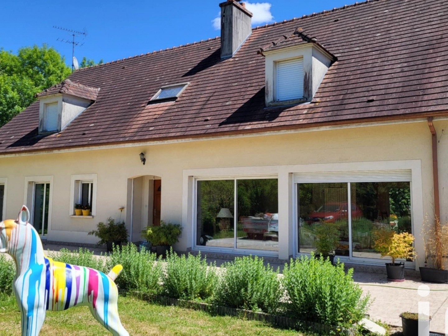 Maison 8 pièces 321 m²