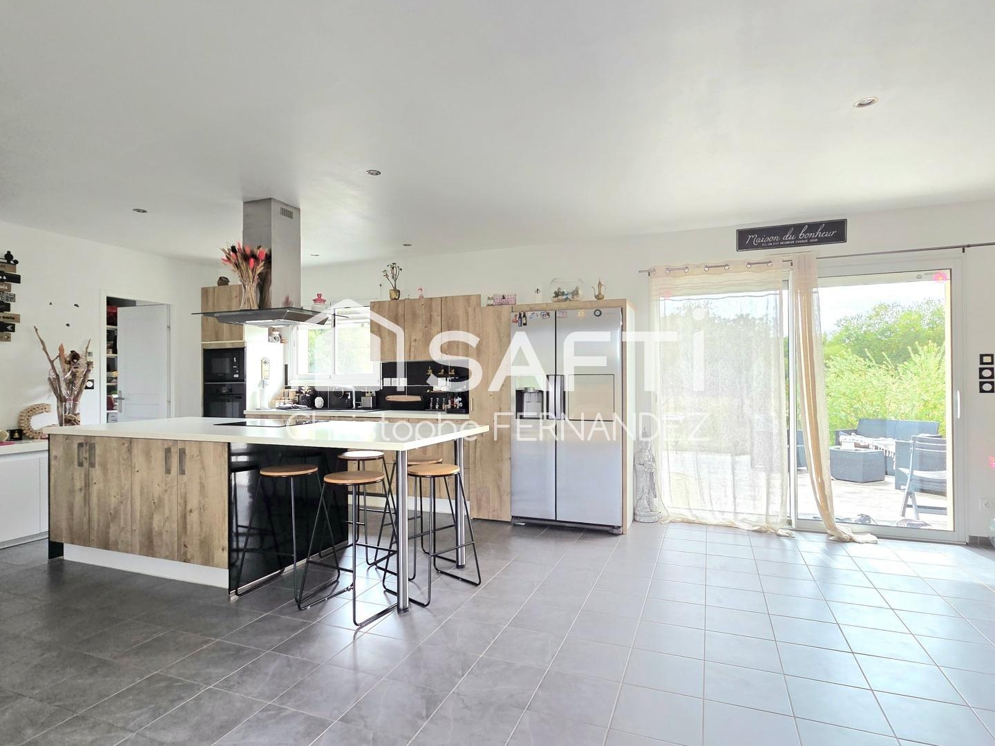 Maison à vendre - 5 pièces - 123m2 - Cartelègue (33390)