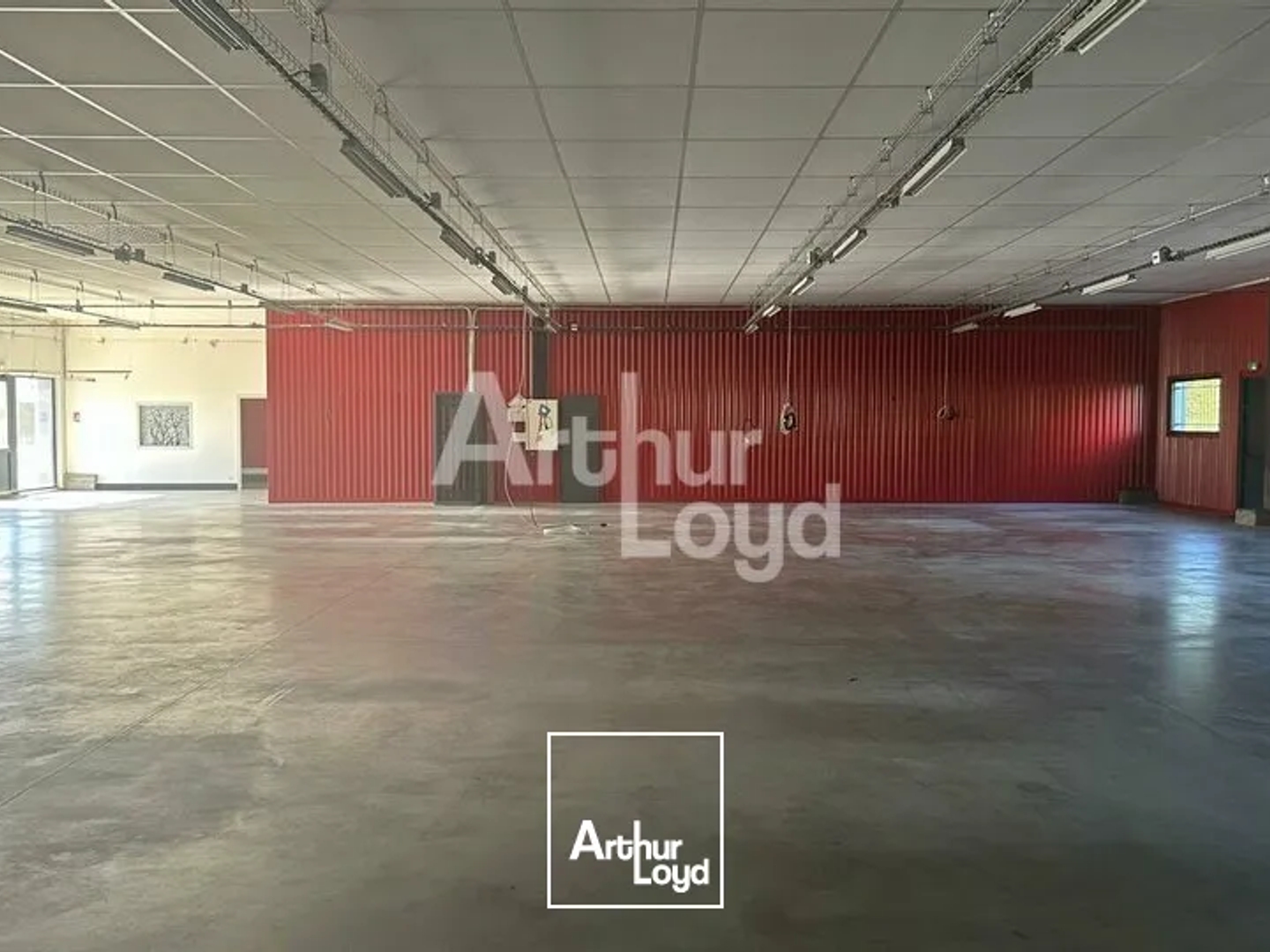 BLOIS - VENTE LOCAL D'ACTIVITÉ DE 898,03 M² - ZI NORD