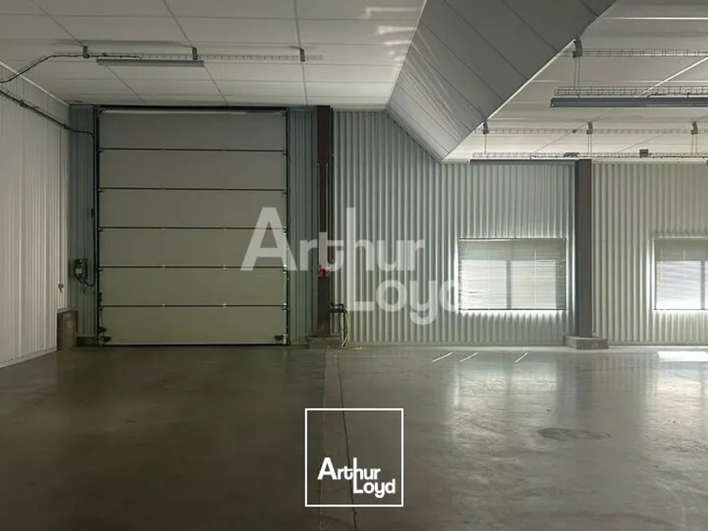 Locaux à vendre - 898m2 - Blois (41000)