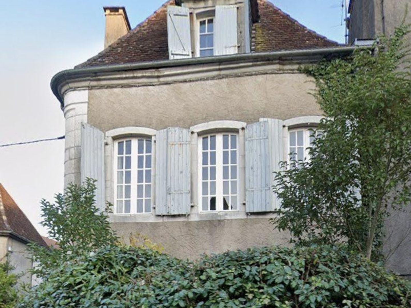 Maison 11 pièces 328 m²