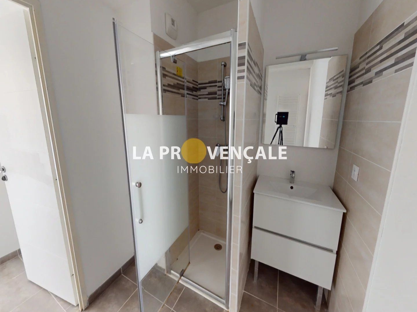Appartement à vendre - 3 pièces - 57m2 - Gréasque (13850)