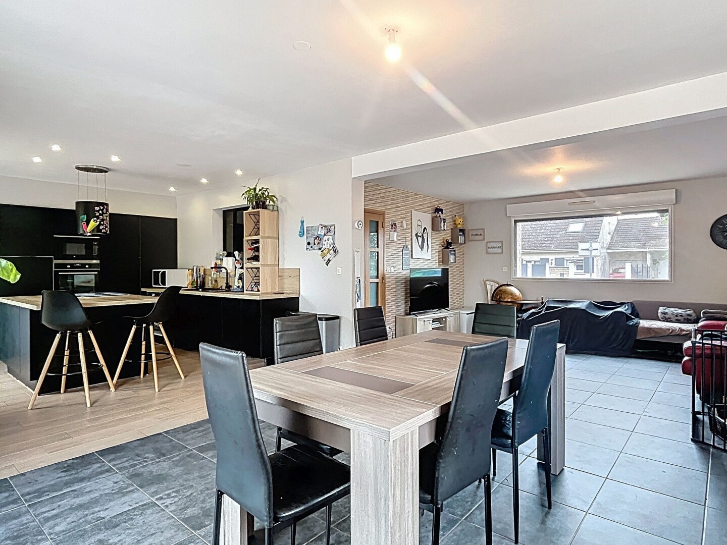 Maison individuelle T5 jardin et garage.