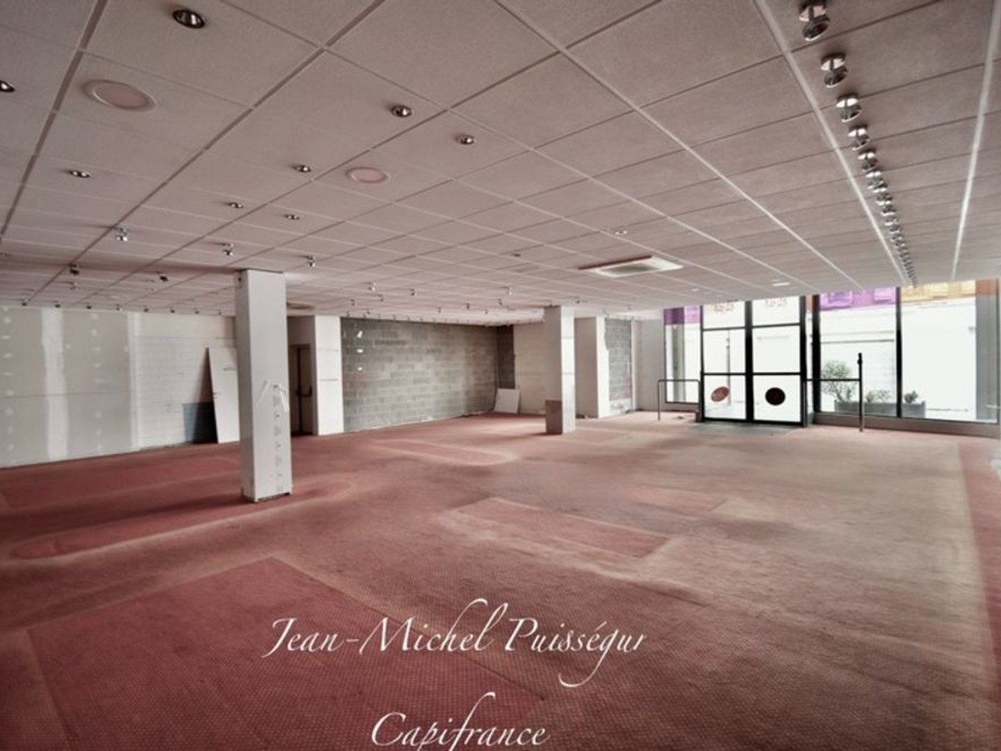 Local Commercial de 260m2 à Vendre Hyper-centre de SAINT GAUDENS (31)